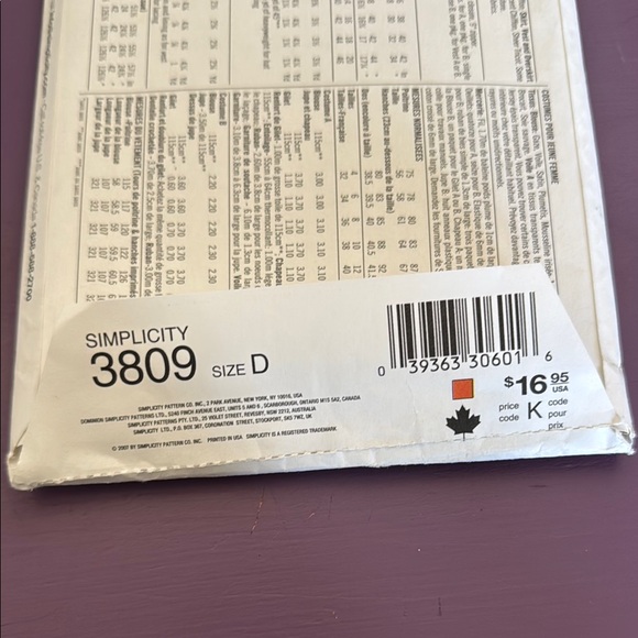 Simplicity Renaissance Costume Collection - Picture 5 of 8